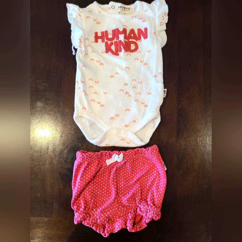 🌟5/$25 Like new baby outfit Size 3-6 months